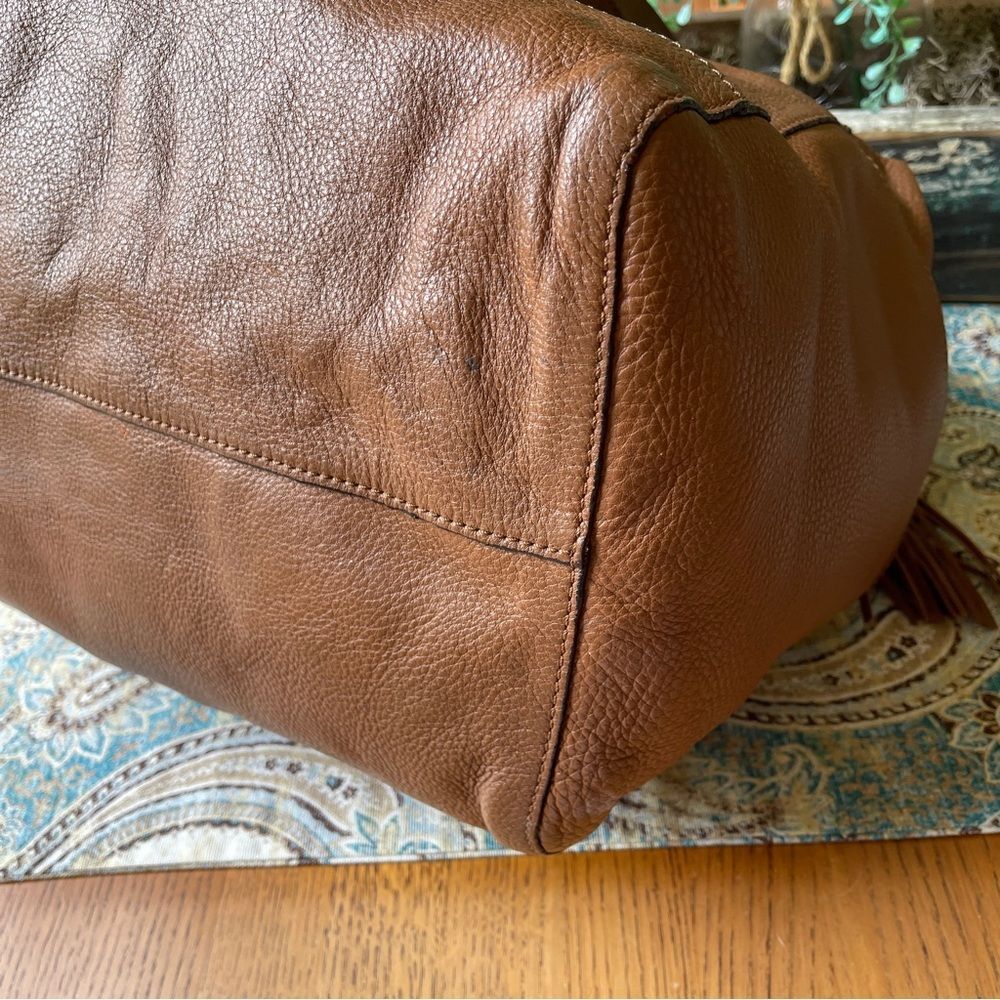 Michael Kors Ashbury Large Leather Tote Bucket Bag Camel Gold Tone Tassel - Picture 11 of 15